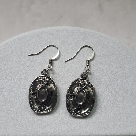 Cowboy hat earrings - Picture 3 of 6